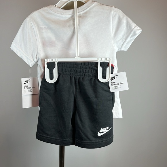 Nike Sportswear Taping Shorts Set Toddler 2-Piece Set - Picture 7 of 9